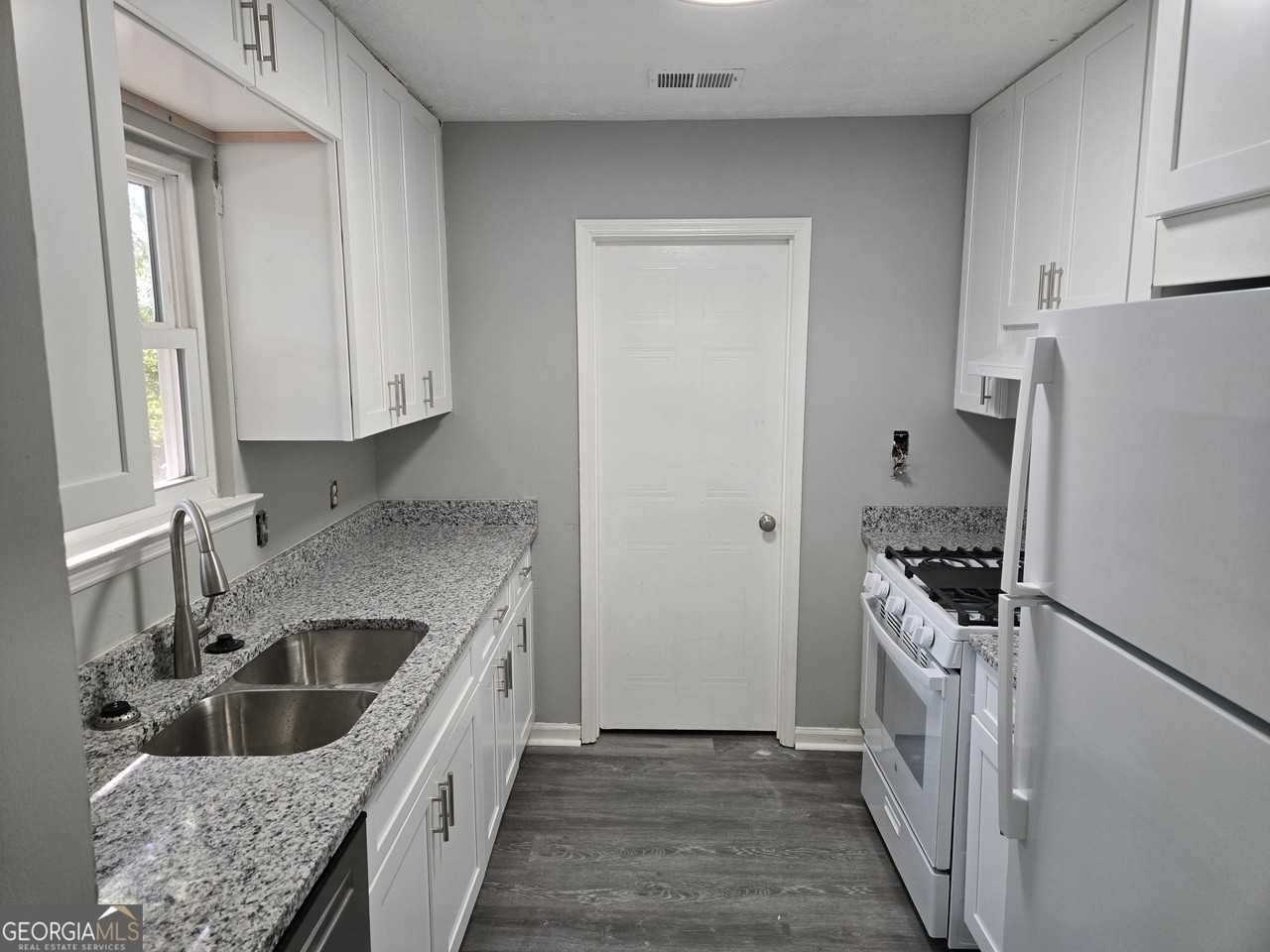 7610 Teton Court - Photo 7 of 13