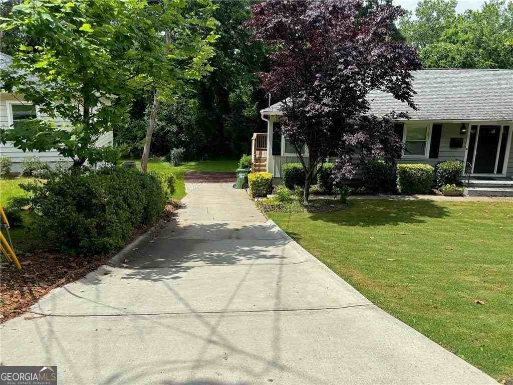 976 Lindridge Dr Ne - Photo 5 of 15