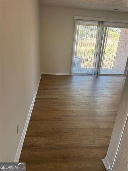 3256 Covington Dr - Photo 3 of 16