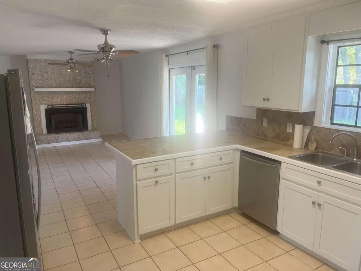 500 Rivera Dr - Photo 3 of 26