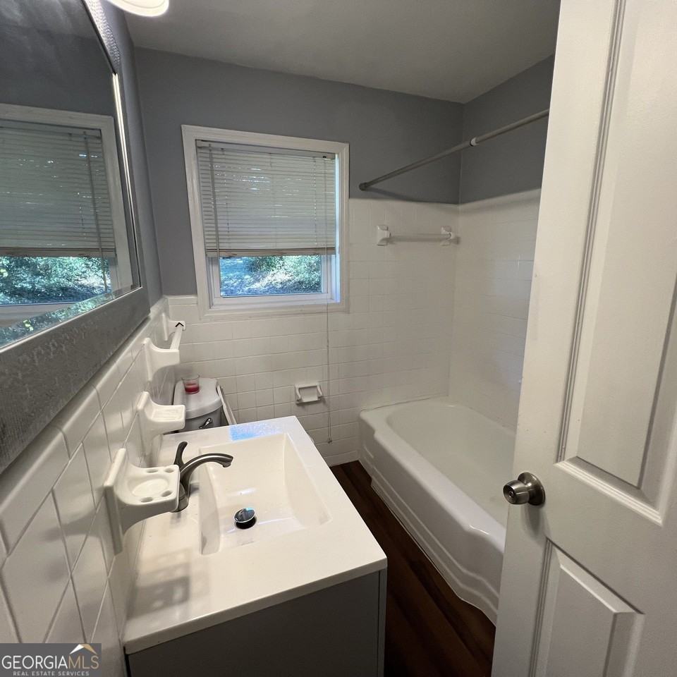 1083 Center Street Southwest #A - Photo 7 of 26