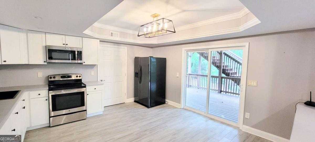 3595 Greenside Ct Unit B #B - Photo 4 of 32