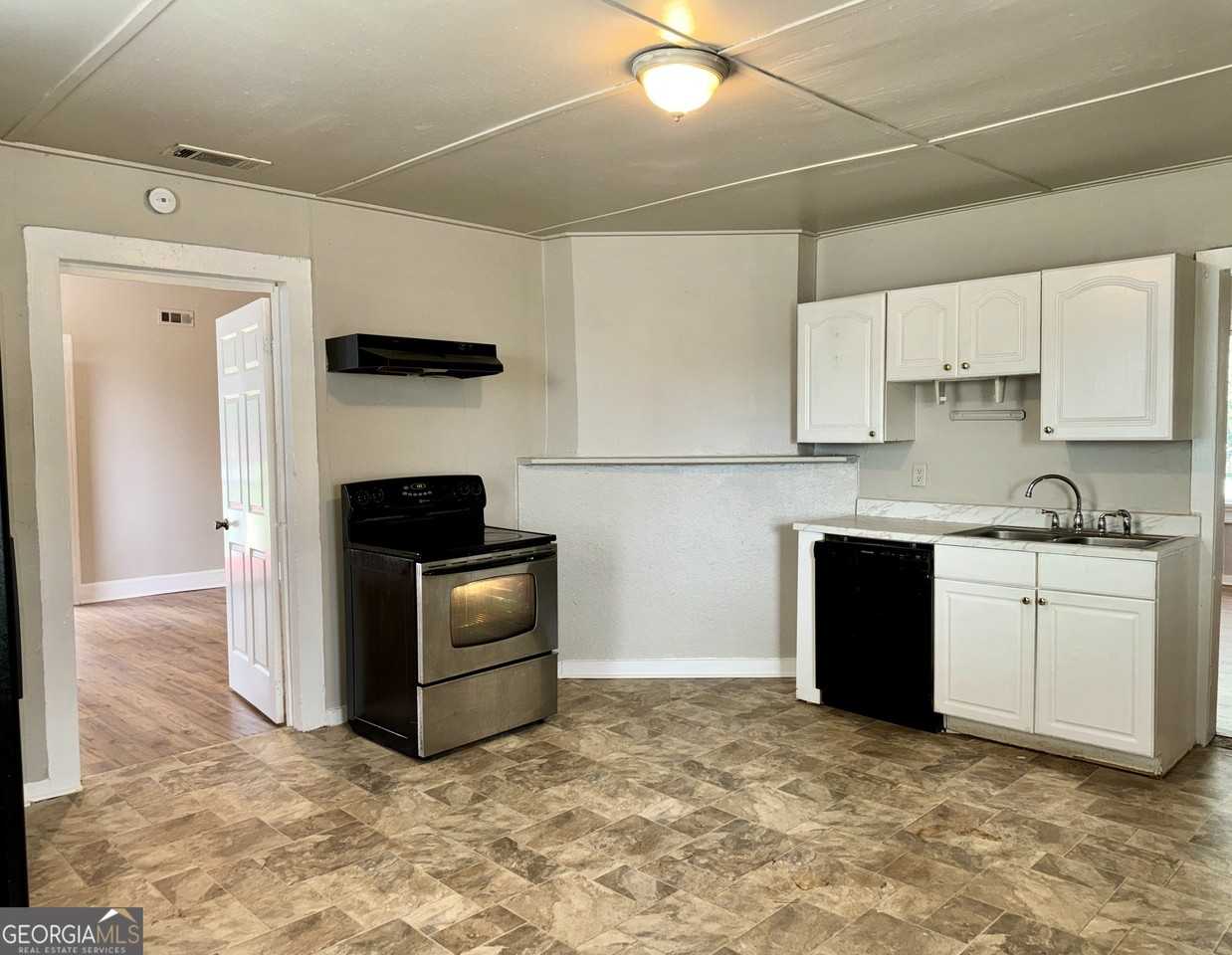 83 Elm Street - Photo 3 of 13