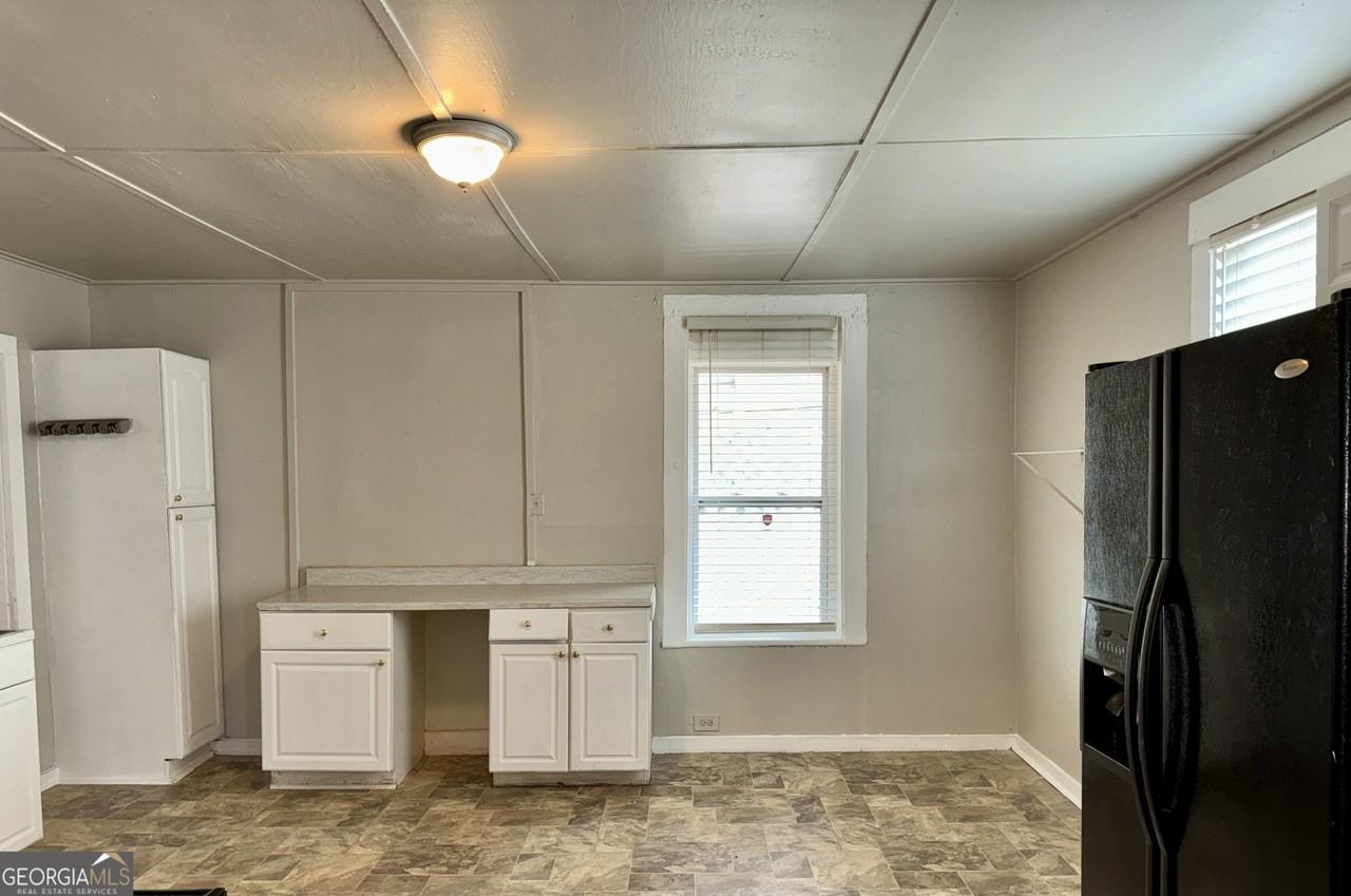 83 Elm Street - Photo 4 of 13