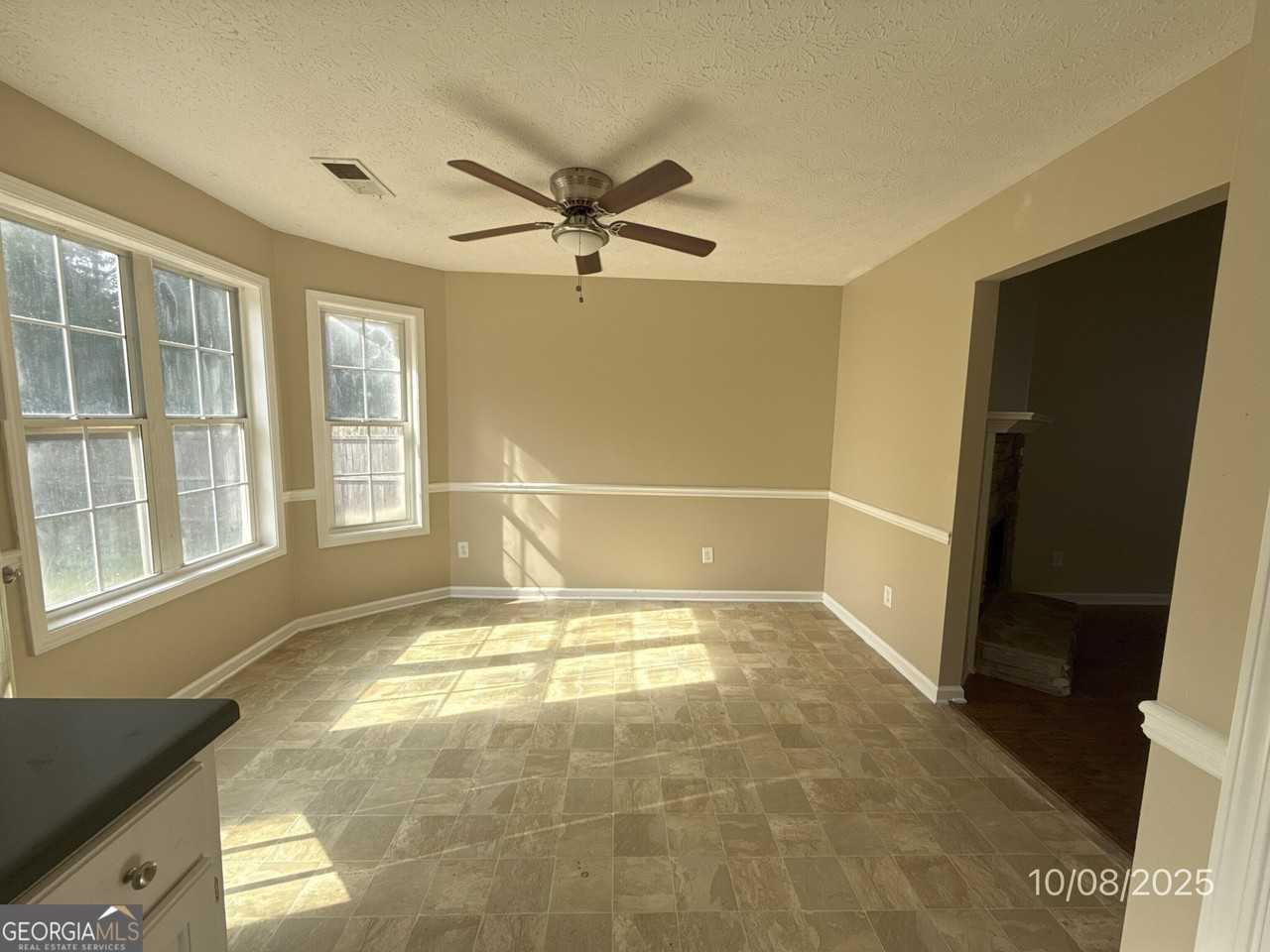 124 Waters Edge Dr - Photo 7 of 13