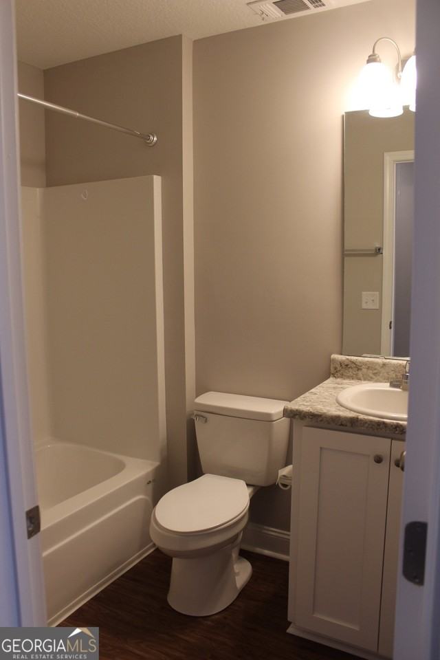 7040 White Pine Ave - Photo 7 of 15