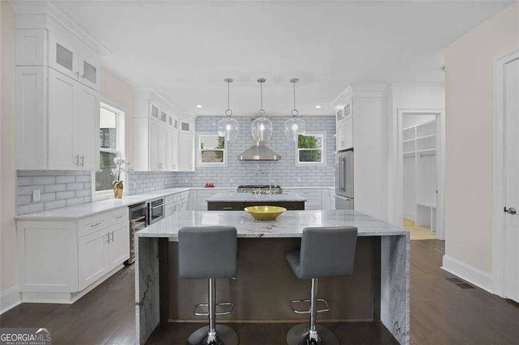 2415 Rugby Ave - Photo 5 of 15