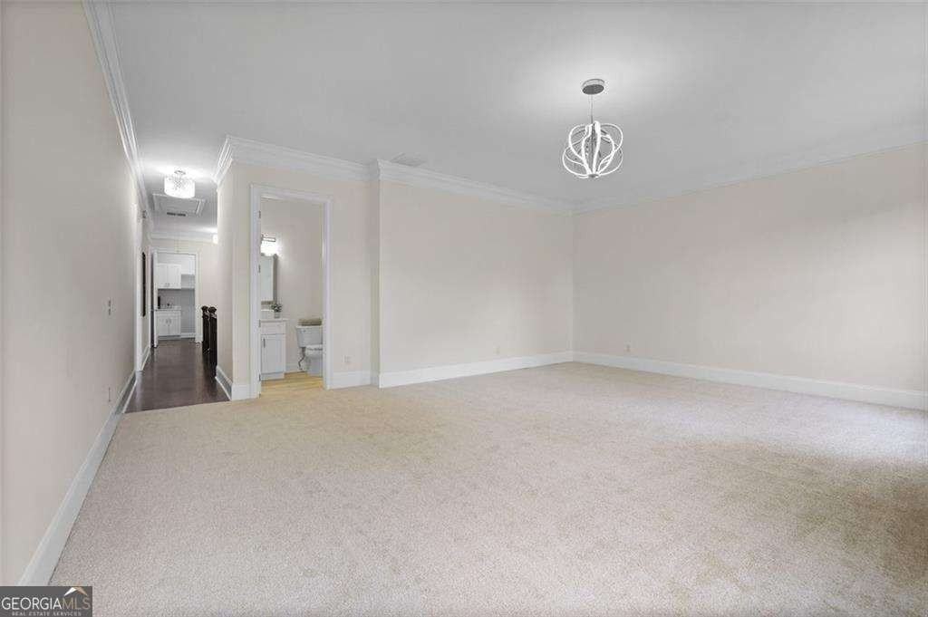 2415 Rugby Ave - Photo 7 of 15