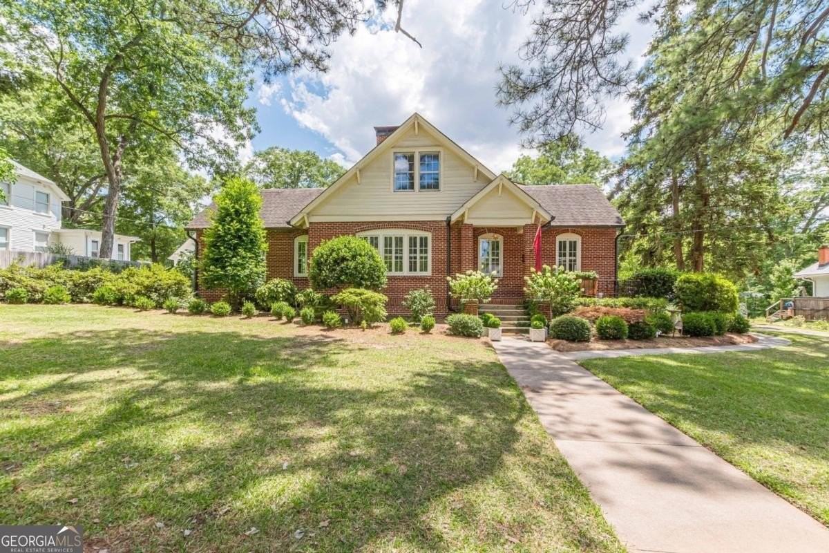 1878 Cambridge Ave - Photo 5 of 50