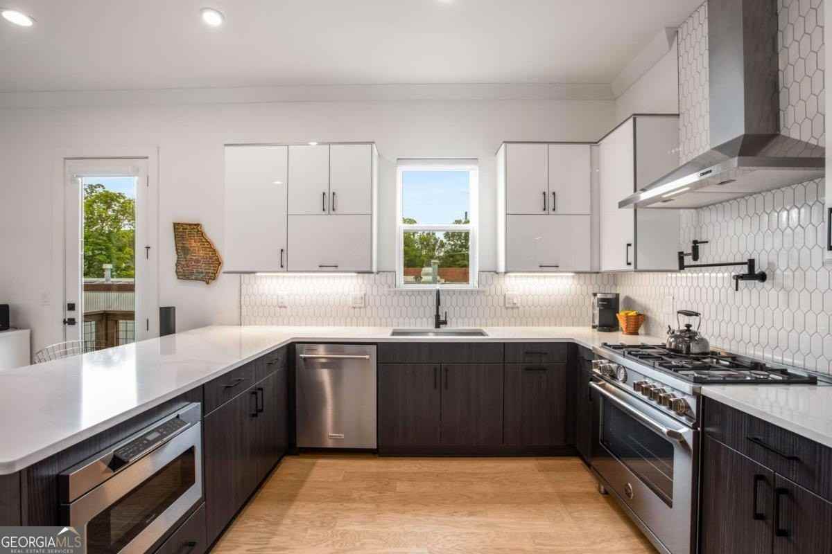 417 E College Ave Unit 302 #302 - Photo 7 of 32