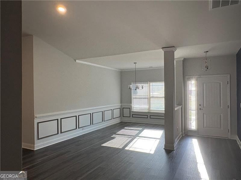 1838 Abbey Rd - Photo 2 of 17