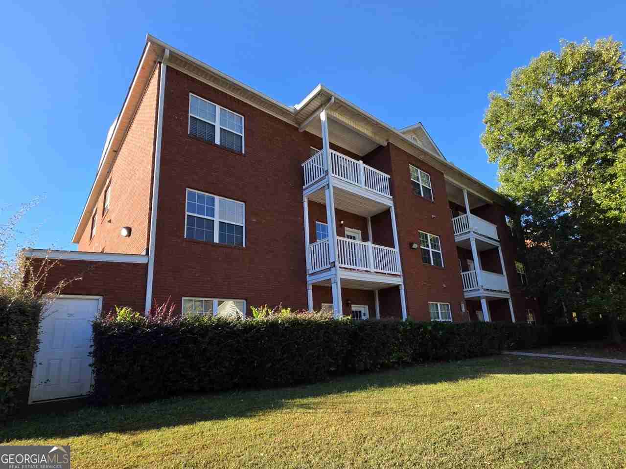 7712 Autry Cir - Photo 2 of 21