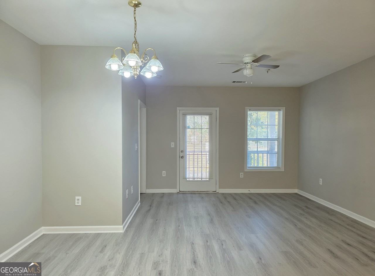 7712 Autry Cir - Photo 7 of 21