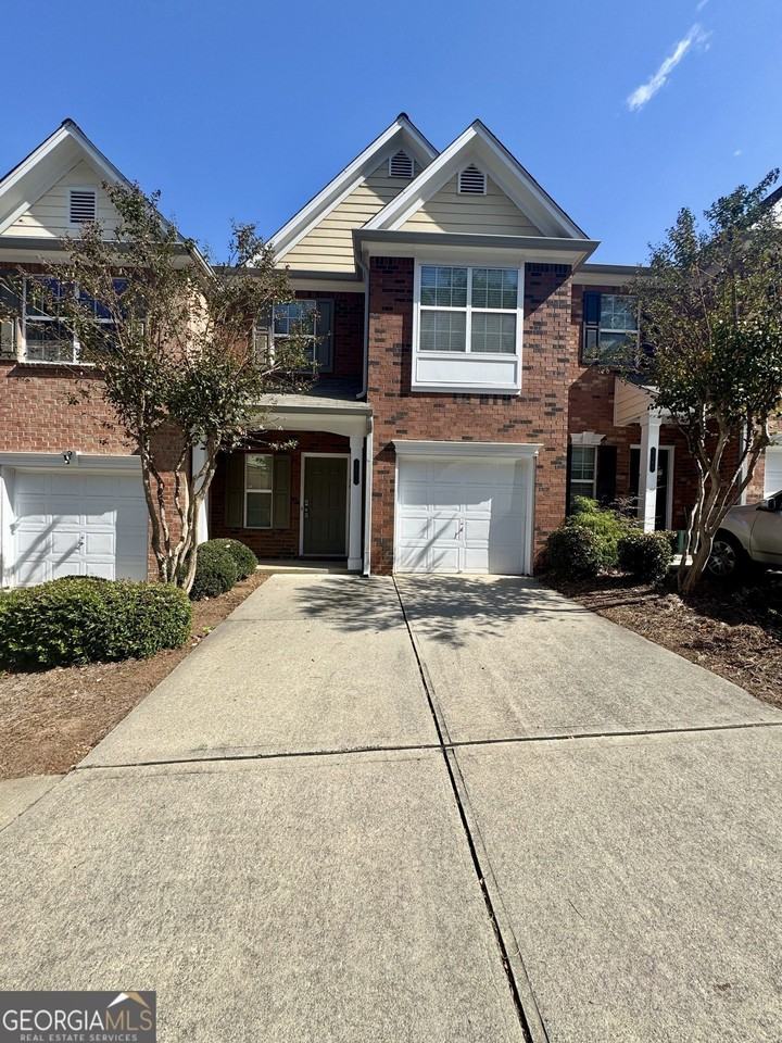 3871 Pleasant Oaks Drive - Photo 2 of 29