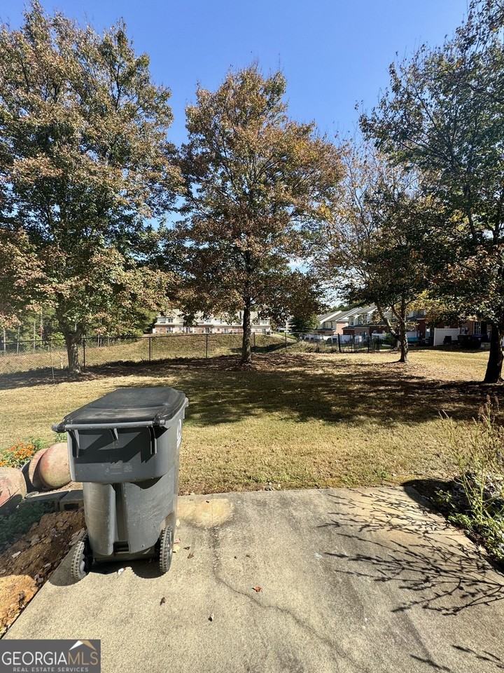 3871 Pleasant Oaks Drive - Photo 4 of 29