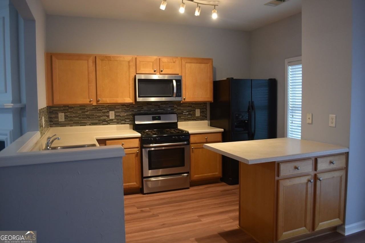 1078 Prestwyck Court - Photo 7 of 30