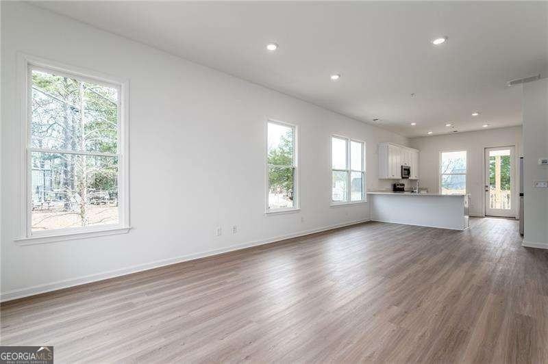 101 Pearl St - Photo 4 of 40