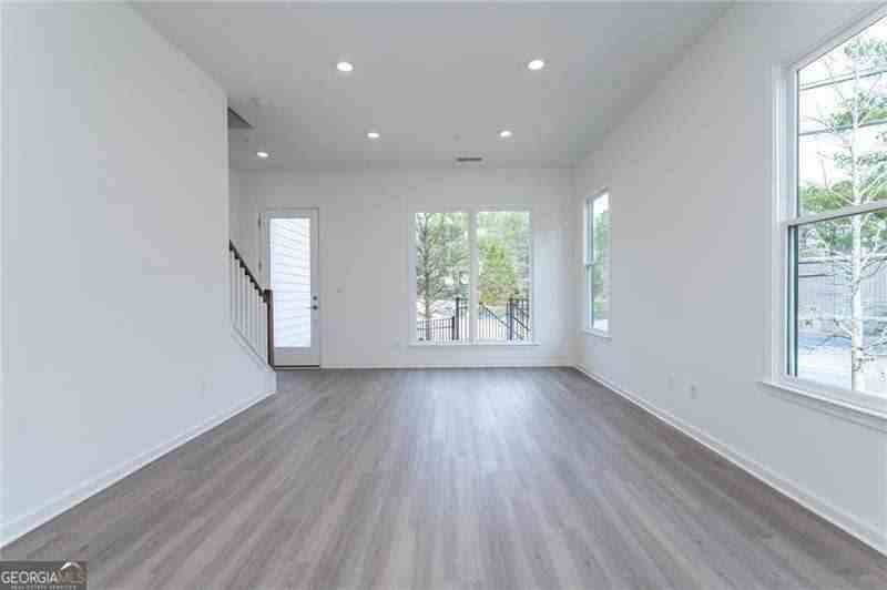 101 Pearl St - Photo 6 of 40