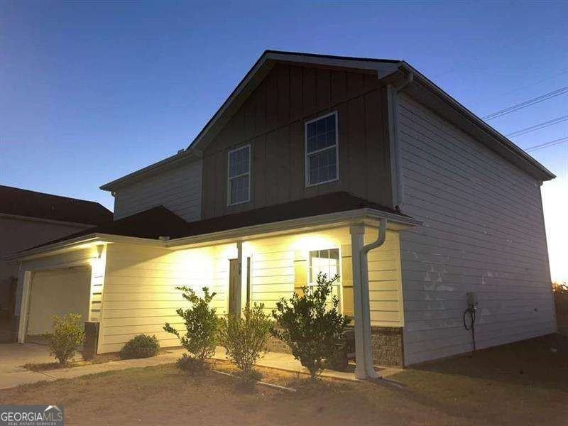 38 Oxford Ln - Photo 2 of 25