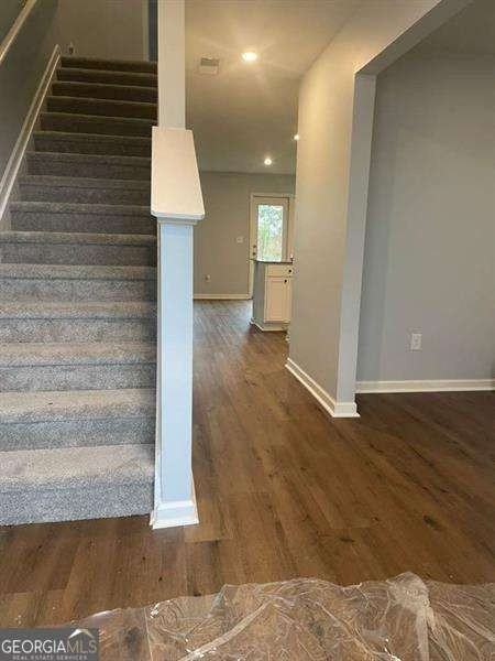 38 Oxford Ln - Photo 4 of 25