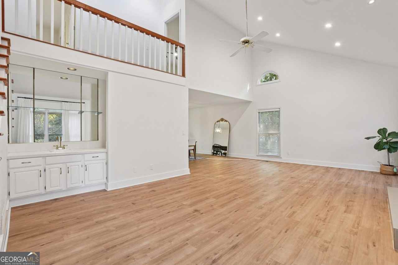 10630 Timberstone Rd - Photo 4 of 46