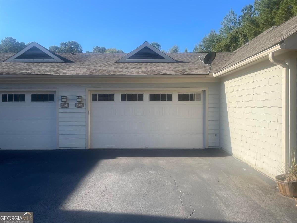 142 Edgewood Court - Photo 2 of 9