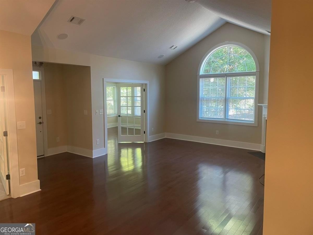 142 Edgewood Court - Photo 6 of 9