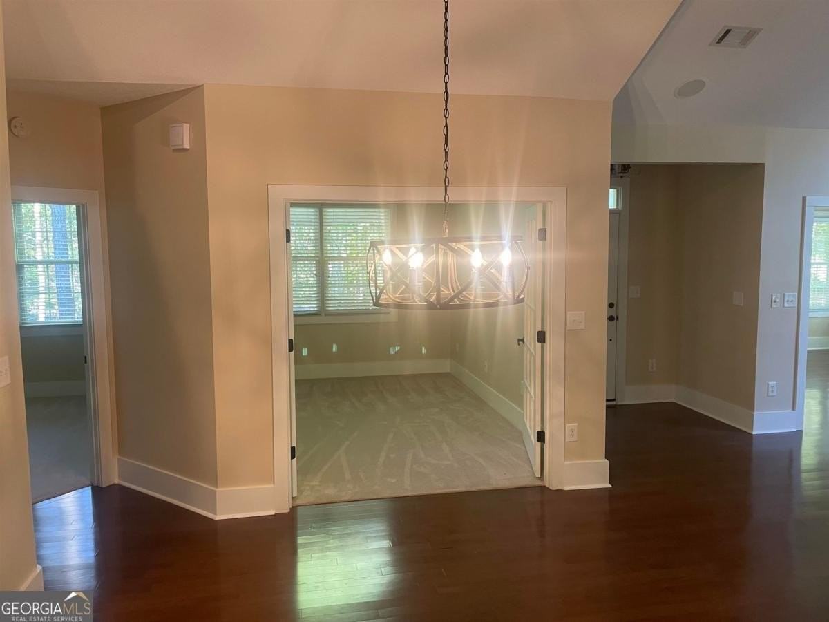 142 Edgewood Court - Photo 7 of 9