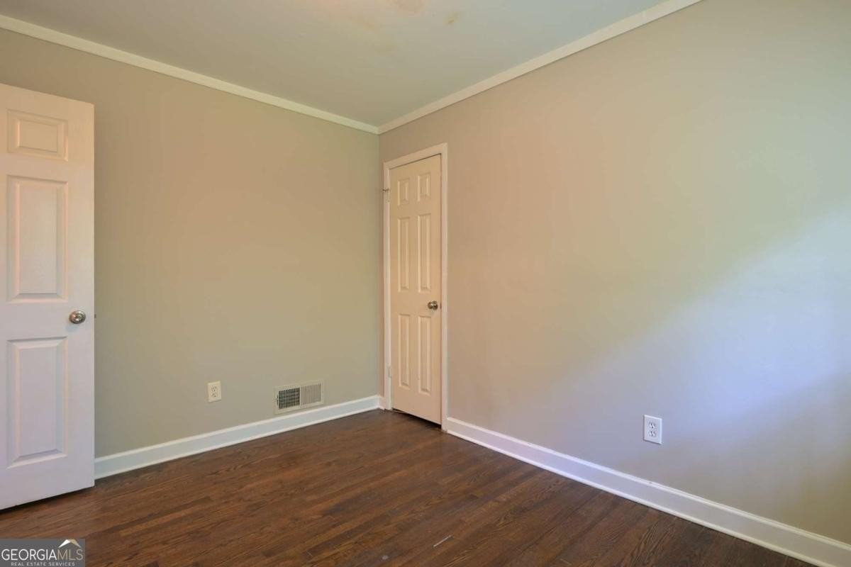 2075 Claude St Nw - Photo 7 of 10