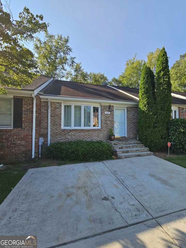 229 Flat Creek Ct - Photo 2 of 19