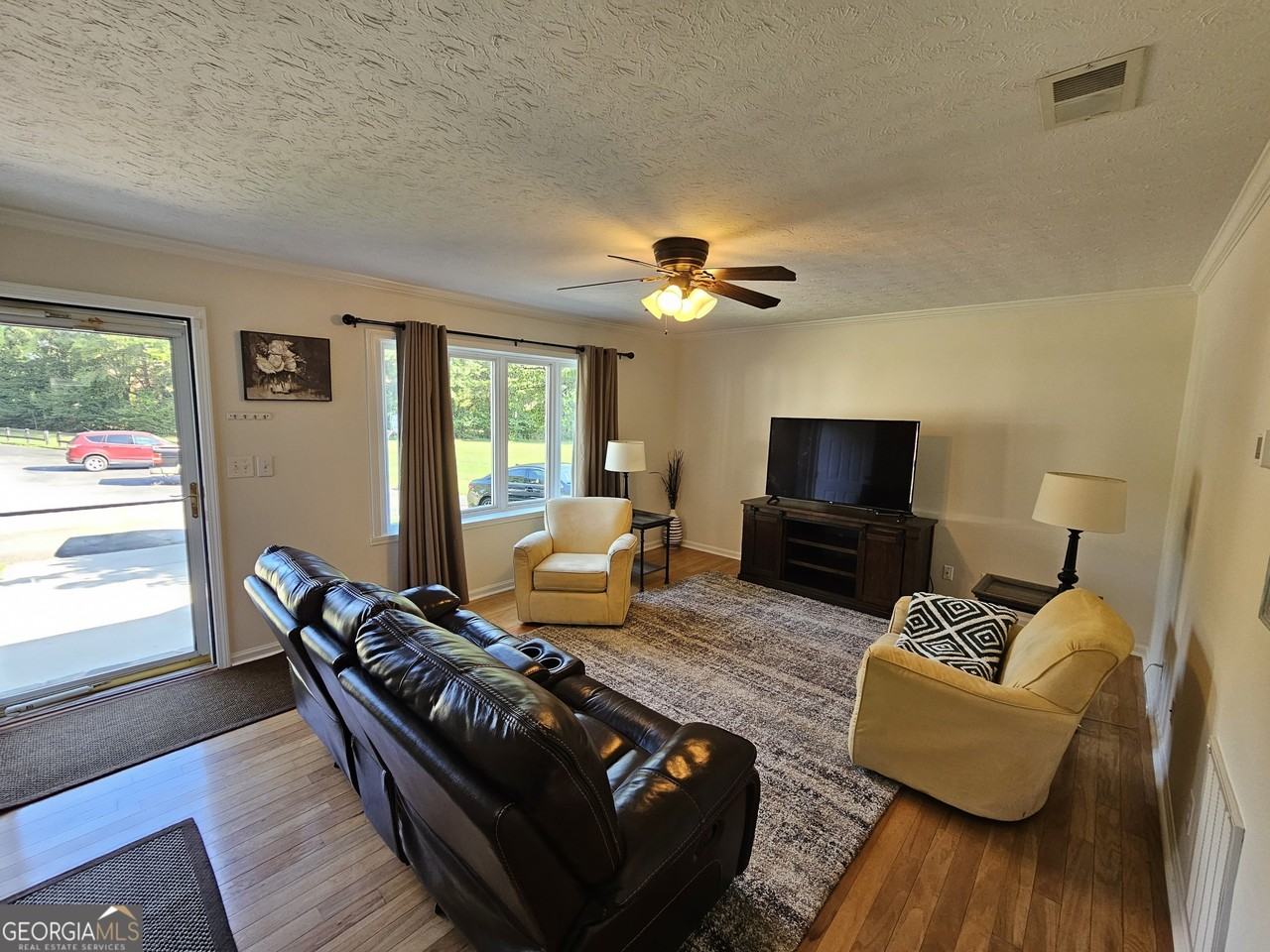 229 Flat Creek Ct - Photo 4 of 19