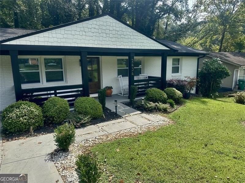 2434 Rockcliff Road Southeast - Photo 2 of 26