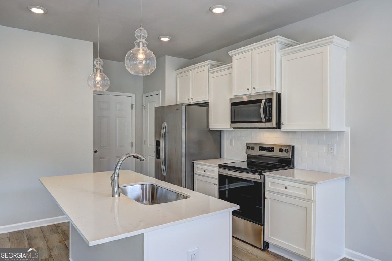 479 Payne Drive - Photo 6 of 34