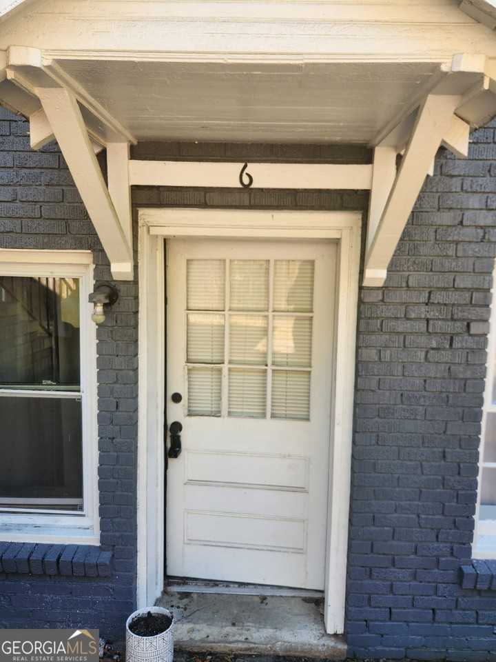 917 Oakview Ave Apt 6 #6 - Photo 3 of 13