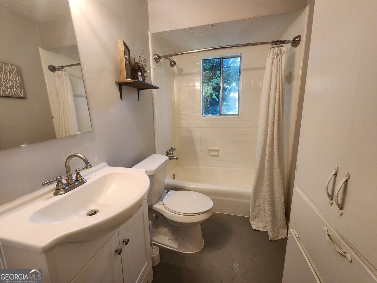 917 Oakview Ave Apt C #C - Photo 3 of 14