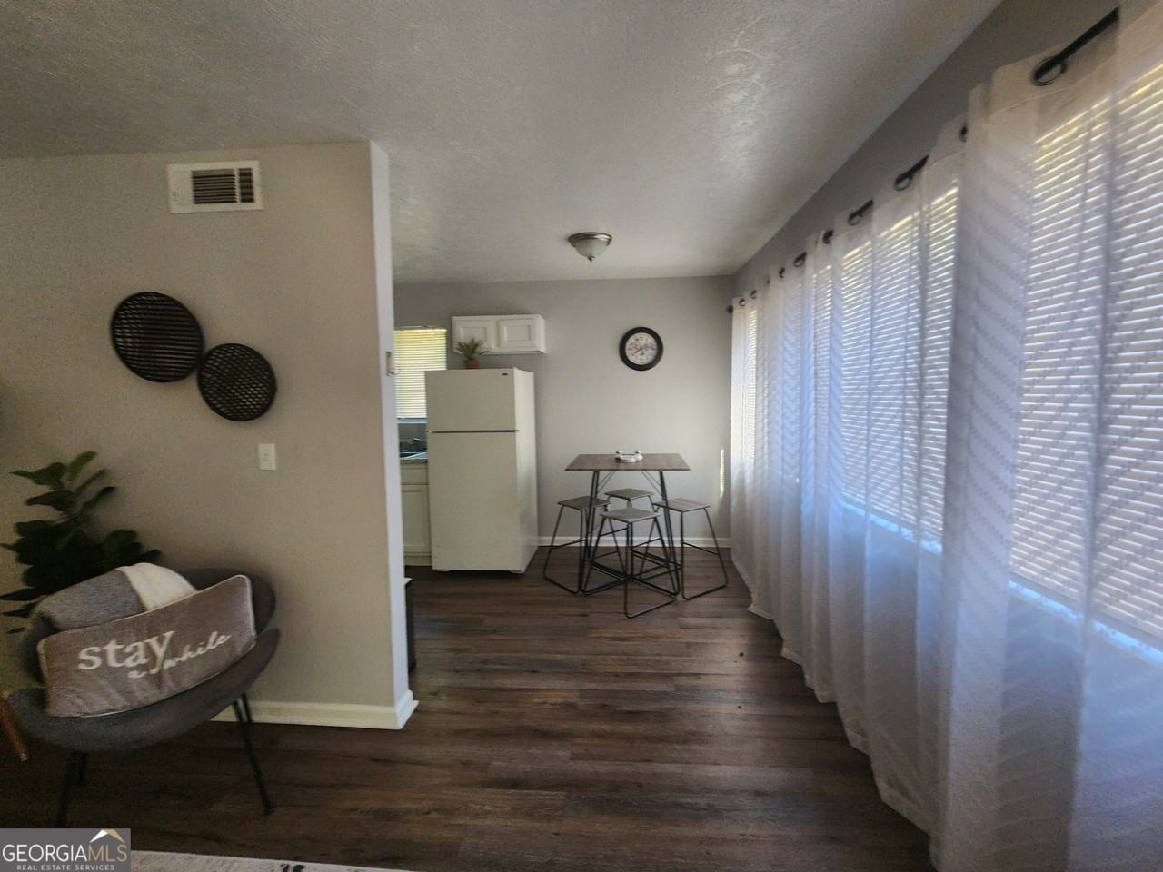 917 Oakview Ave Apt D #D - Photo 5 of 13