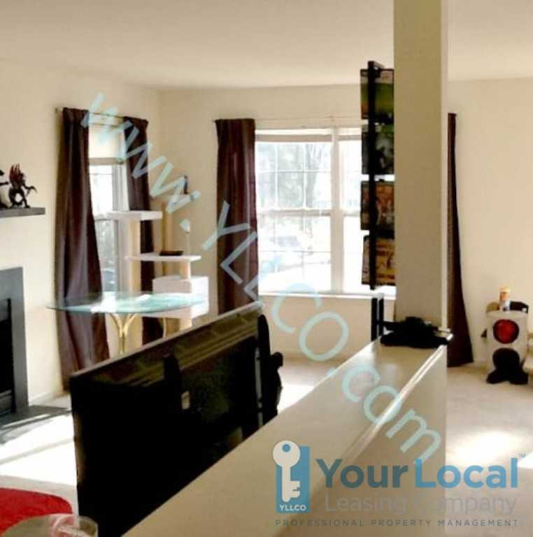 32 Townview Drive - Photo 3 of 5