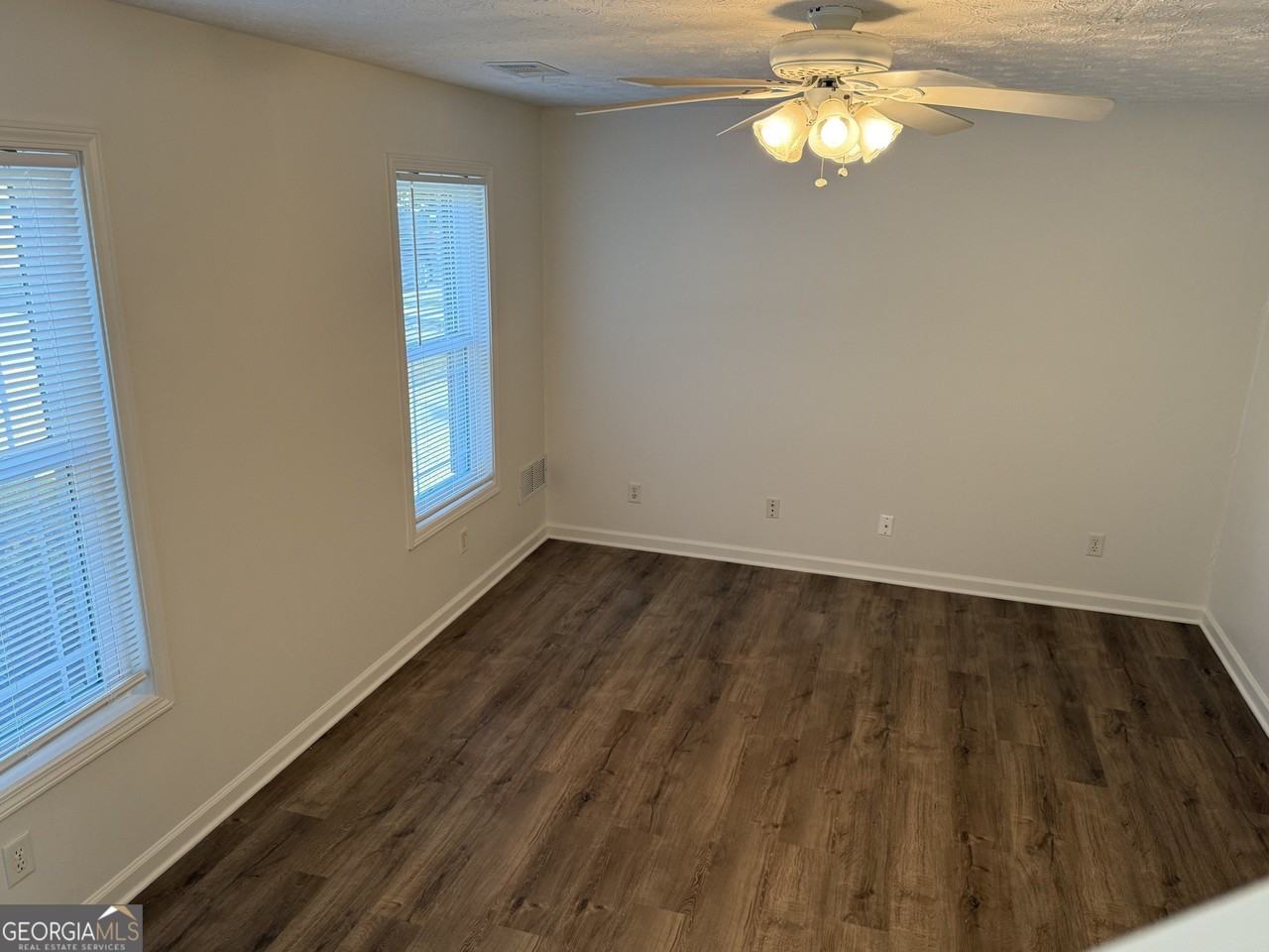 160 2nd Street #TH9 - Photo 7 of 50