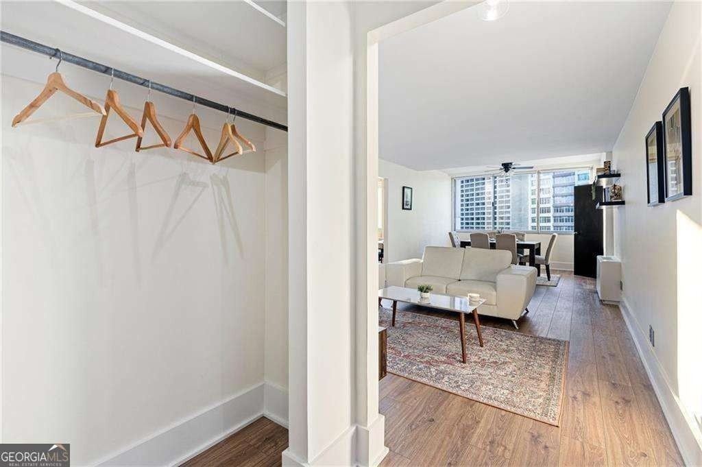 215 Piedmont Ave Ne Apt 1109 #1109 - Photo 6 of 41