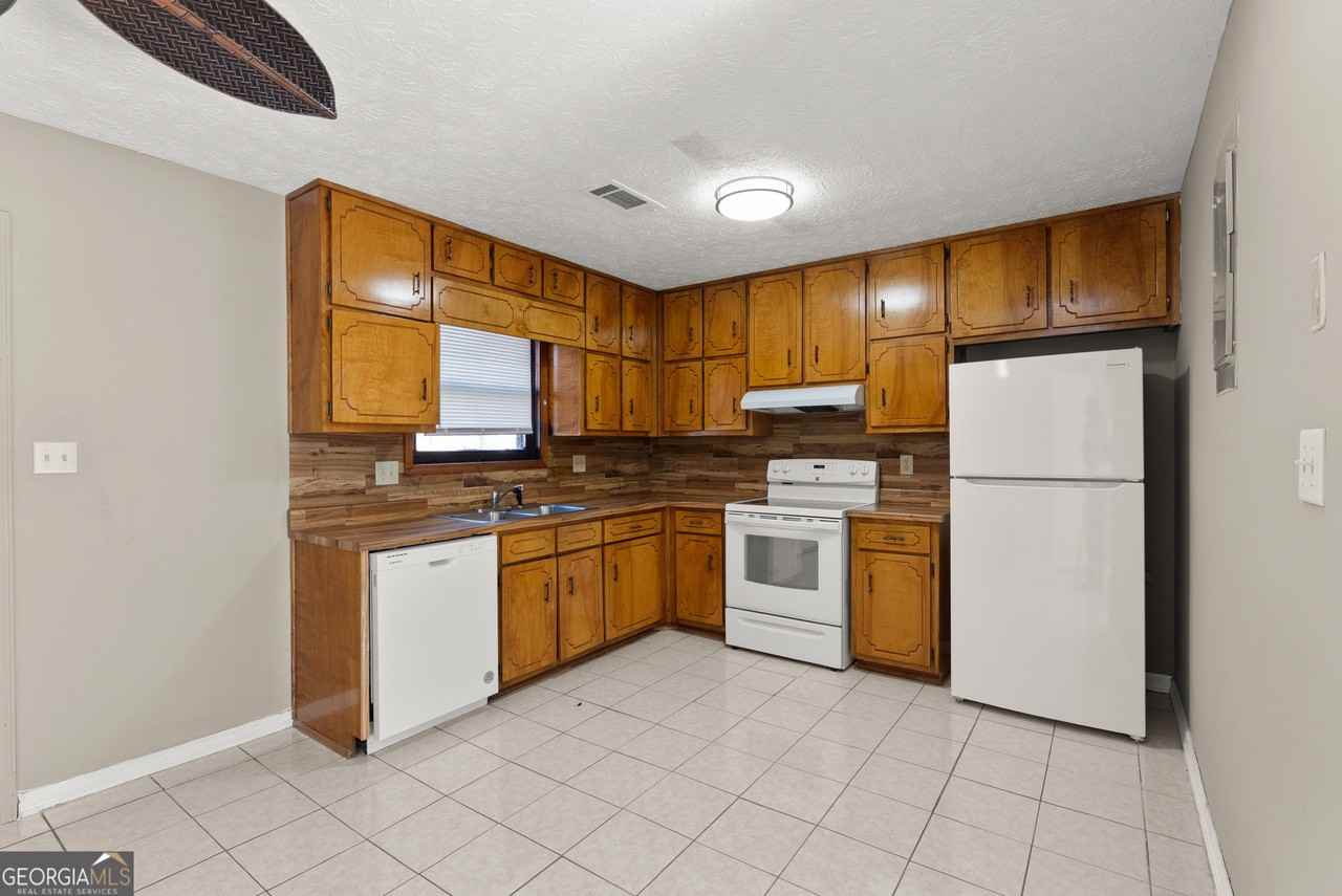 59 Sloan St Apt A #A - Photo 4 of 13