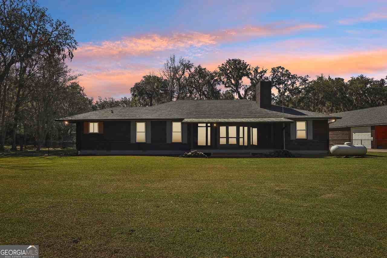 325 White Oak Pl - Photo 2 of 50