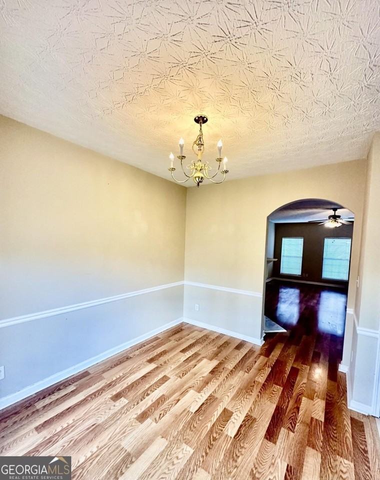 658 Kenridge Way - Photo 5 of 16