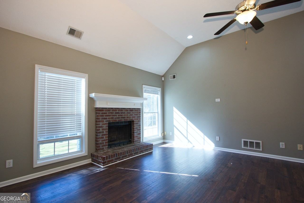 413 Vista Way - Photo 6 of 28