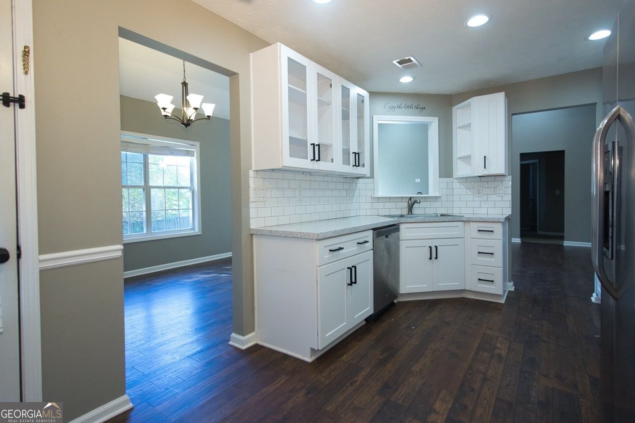 413 Vista Way - Photo 7 of 28