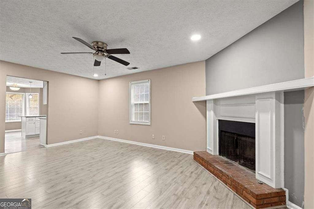 326 Farm Place Ct Ne - Photo 5 of 11