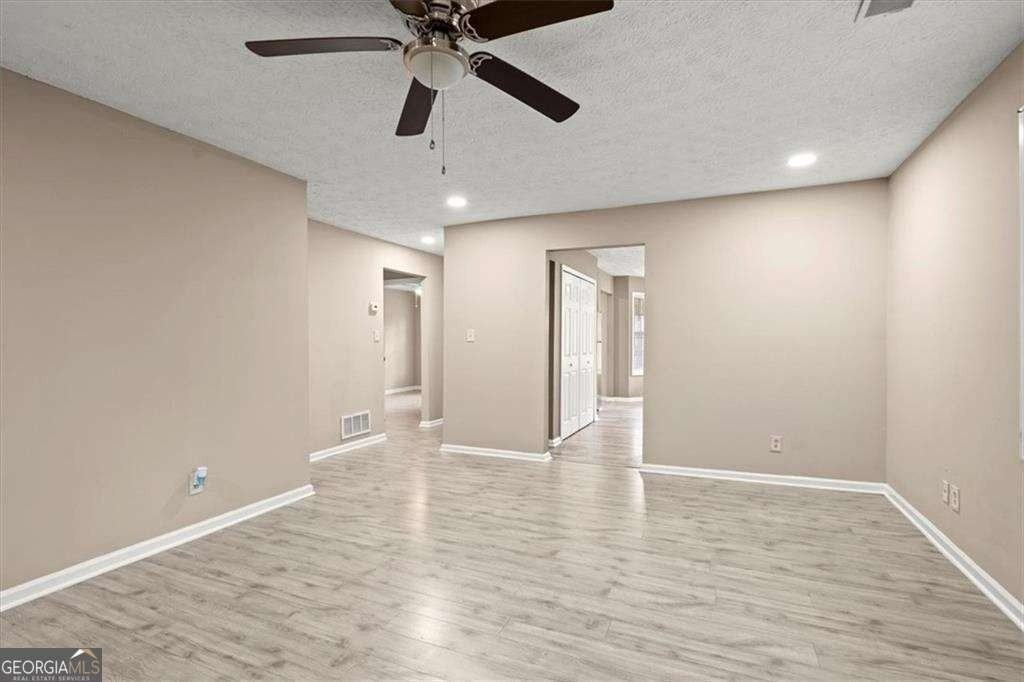 326 Farm Place Ct Ne - Photo 7 of 11