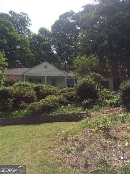 2051 Bishop Creek Drive Northeast - Photo 5 of 27