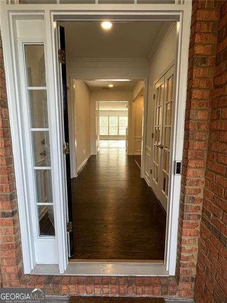 319 Dexter Dr - Photo 5 of 50