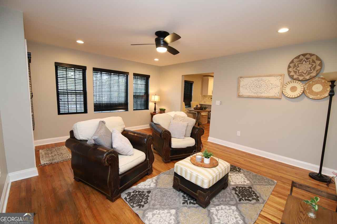 1007 Vernon Street #B - Photo 5 of 33