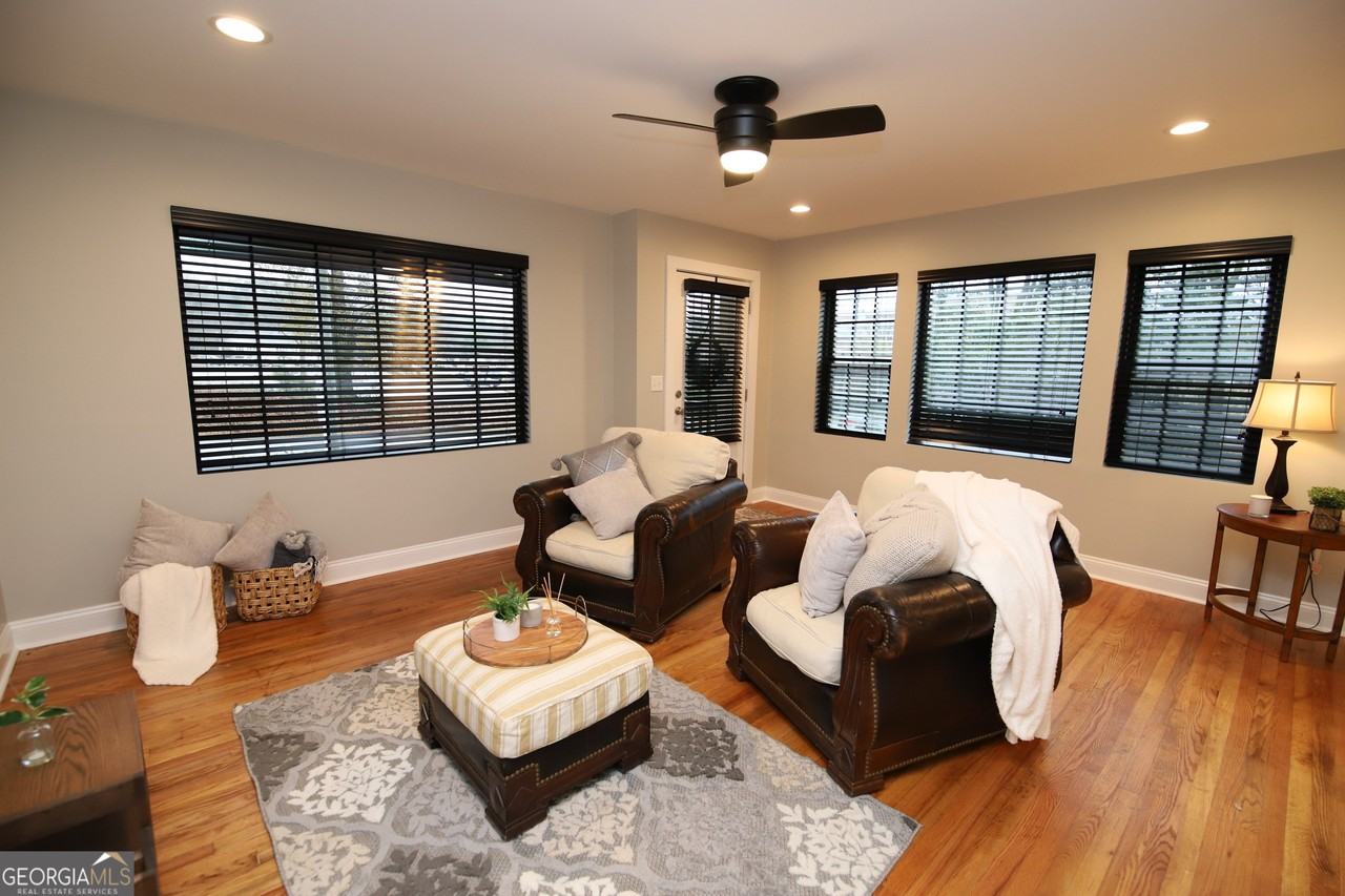 1007 Vernon Street #B - Photo 6 of 33